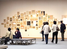 抽選後会場の確認へ。パフォーマンス部門はロビーでの開催です。